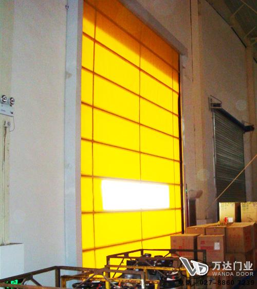 新丰工厂堆积门